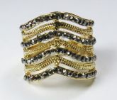 Anel preto com dourado